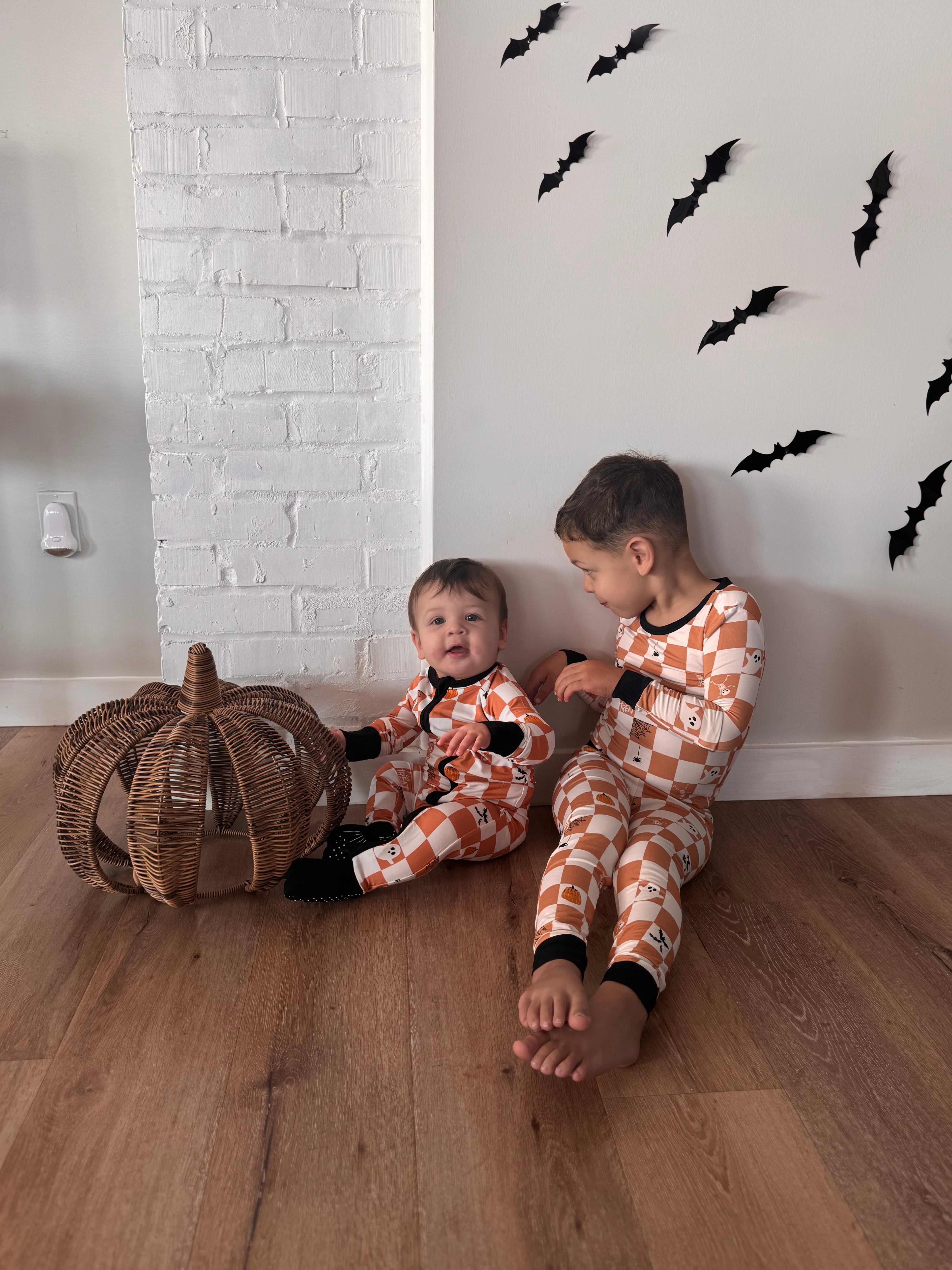 trick-or-treat checkered bamboo sleep set