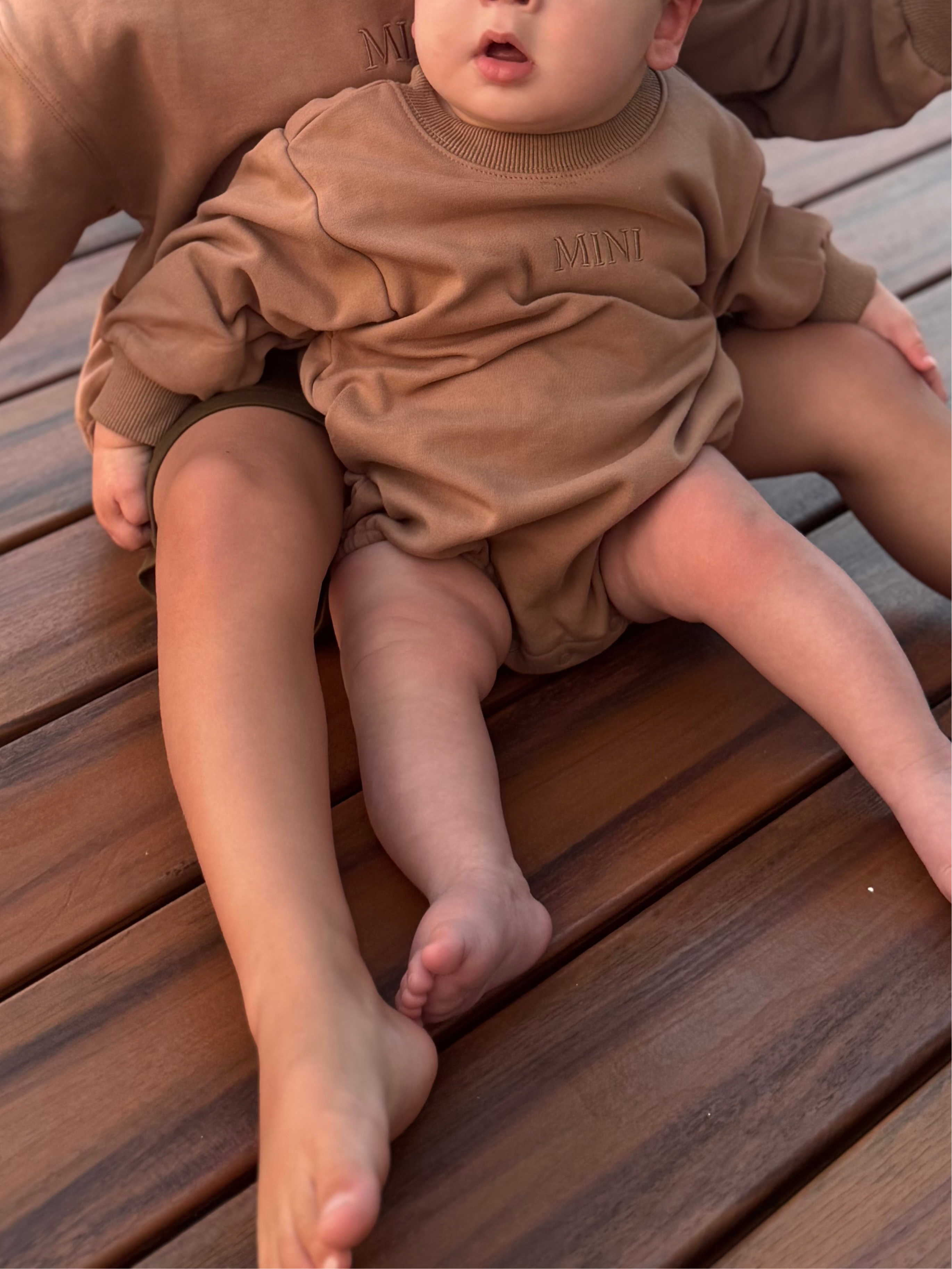 Mini bubble romper