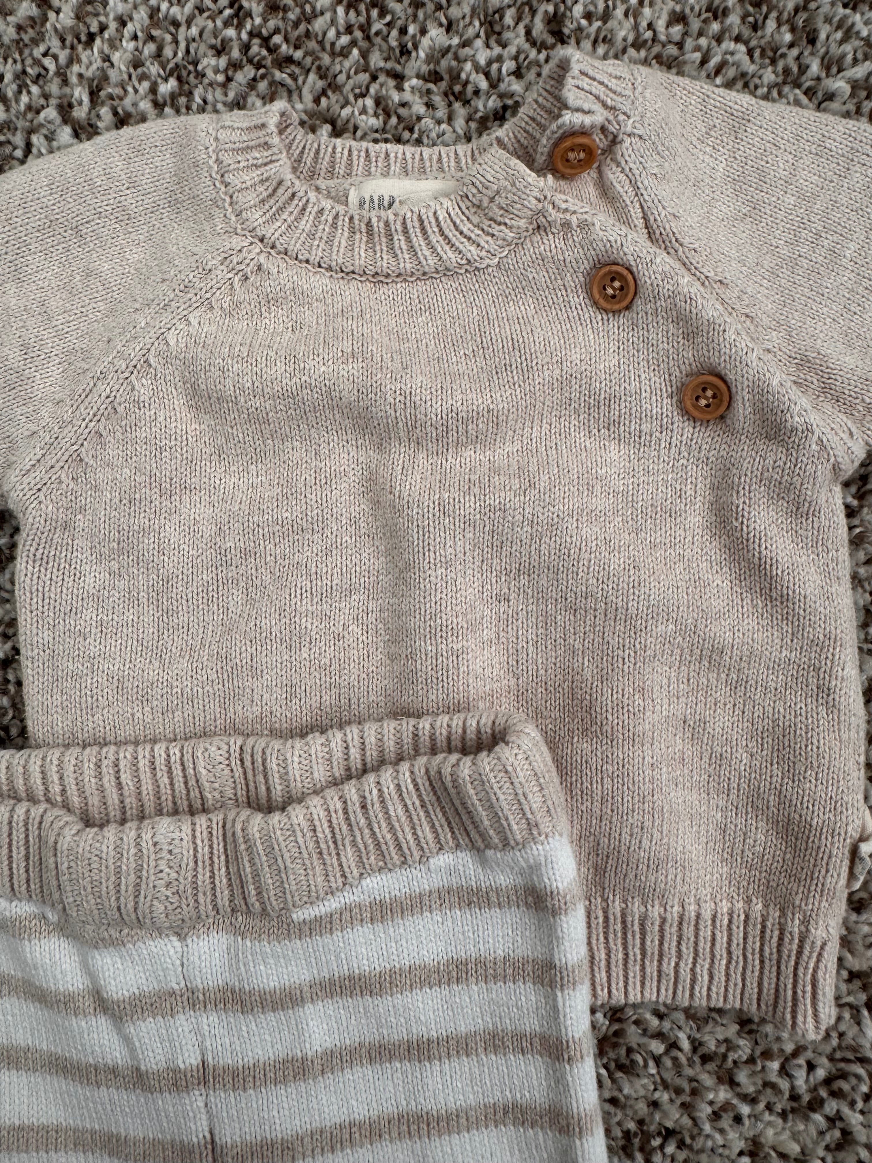 PRELOVED* knit two piece set (0-3MO)