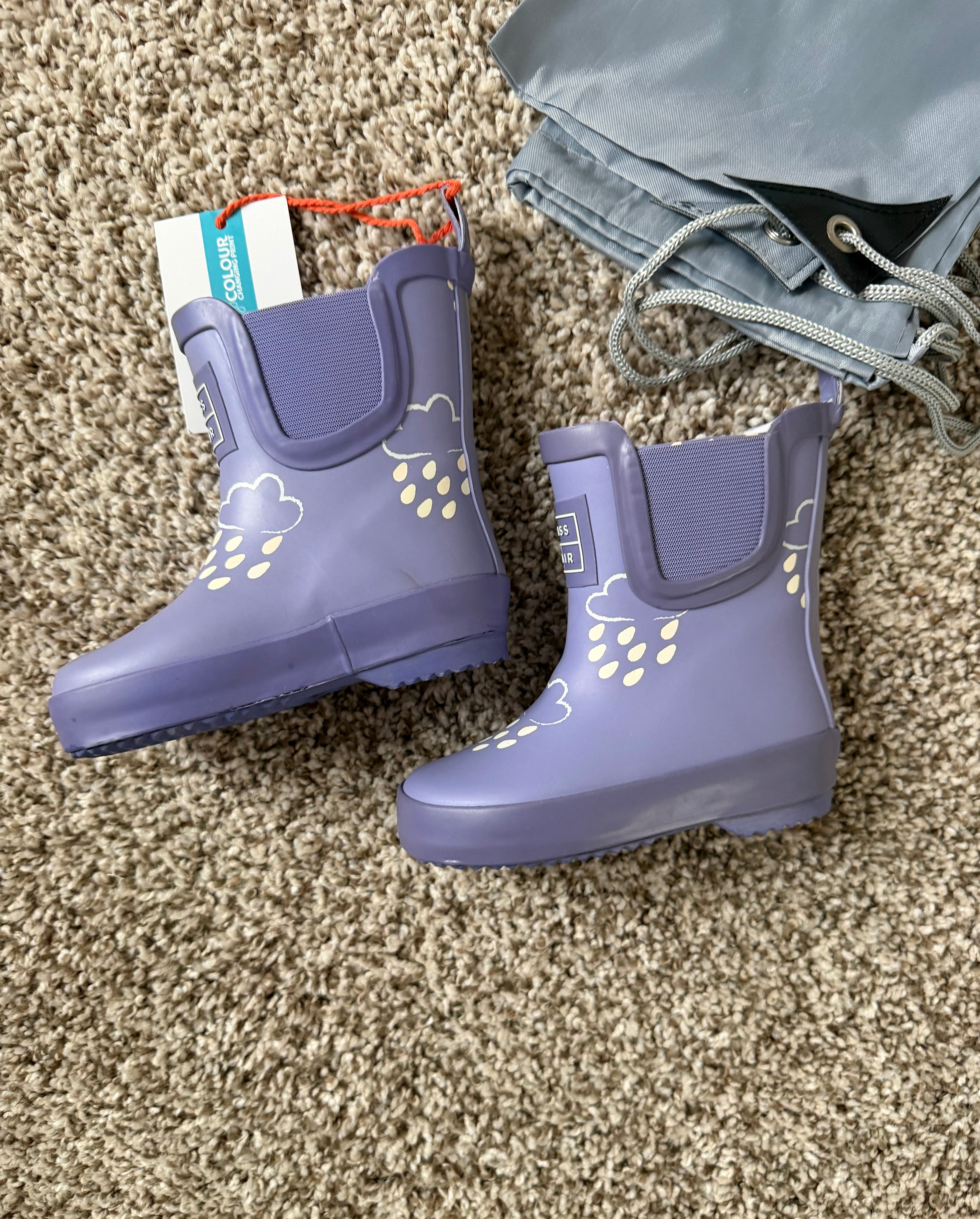 PRELOVED* Kids lavender rain boots (UK size 5/ US size 6)