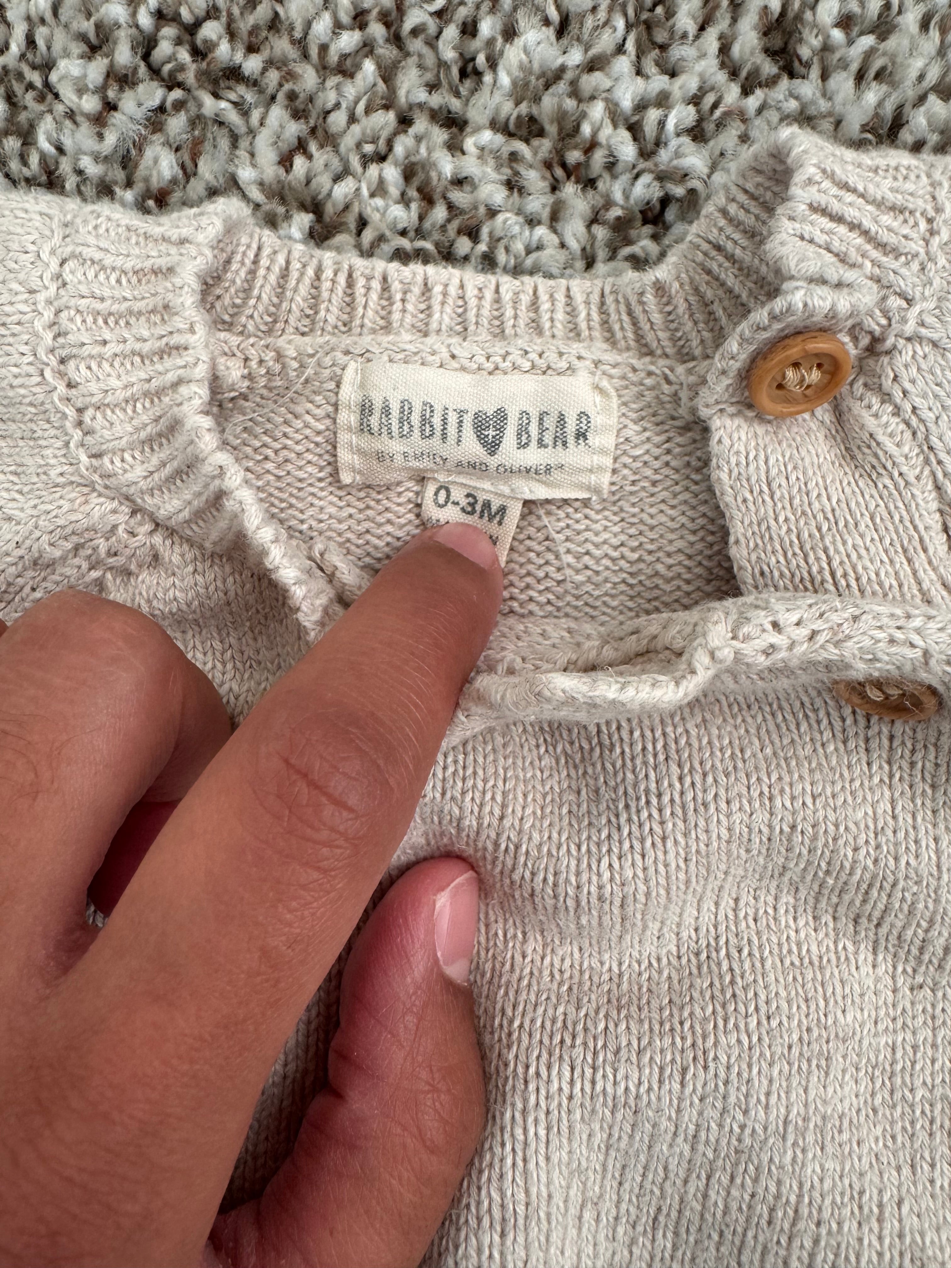 PRELOVED* knit two piece set (0-3MO)