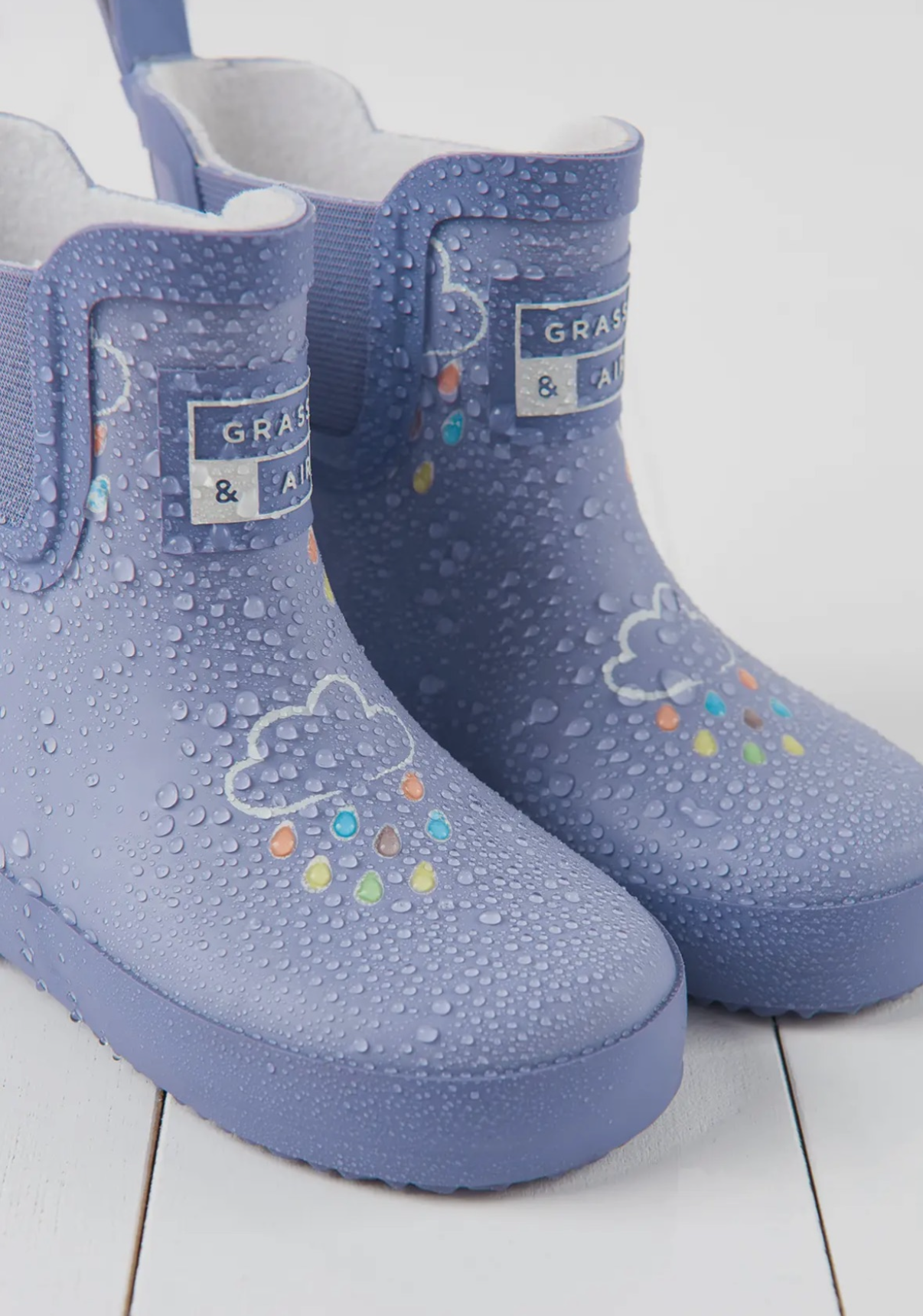 PRELOVED* Kids lavender rain boots (UK size 5/ US size 6)