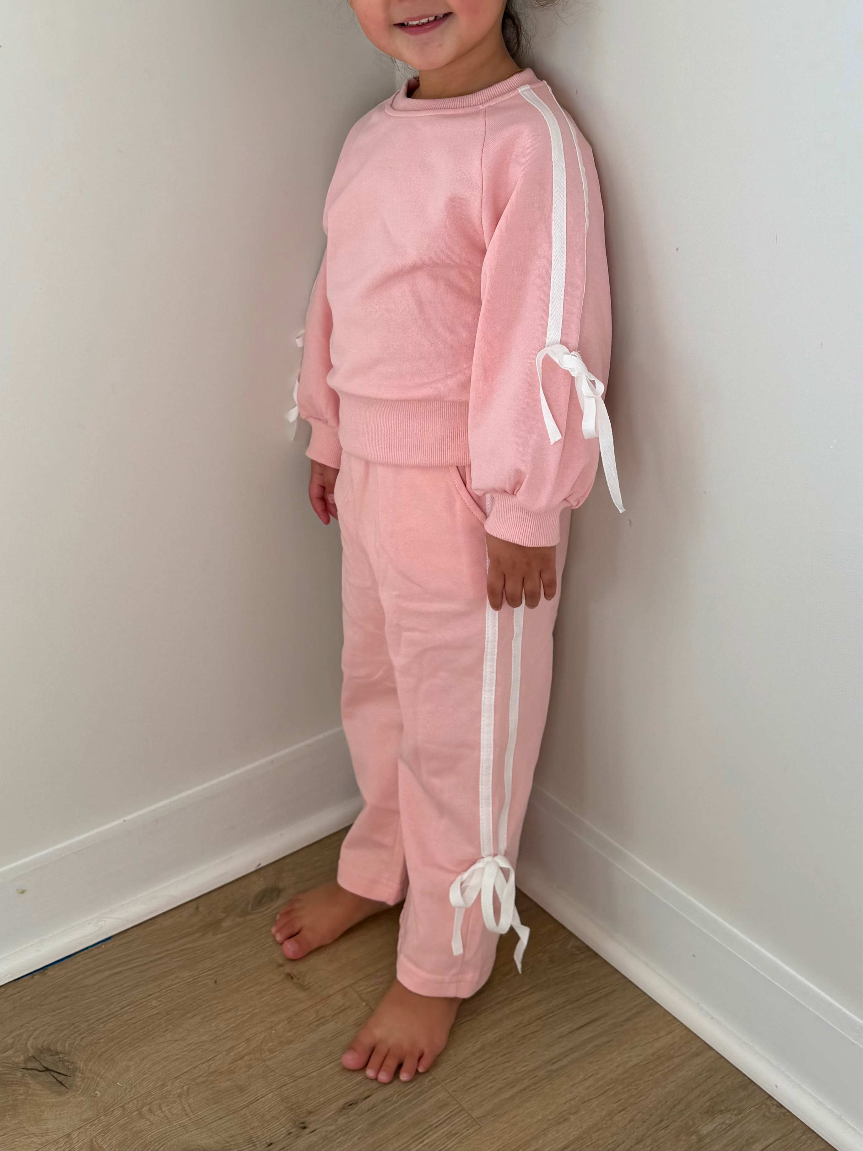 Soft blush bow sweat set
