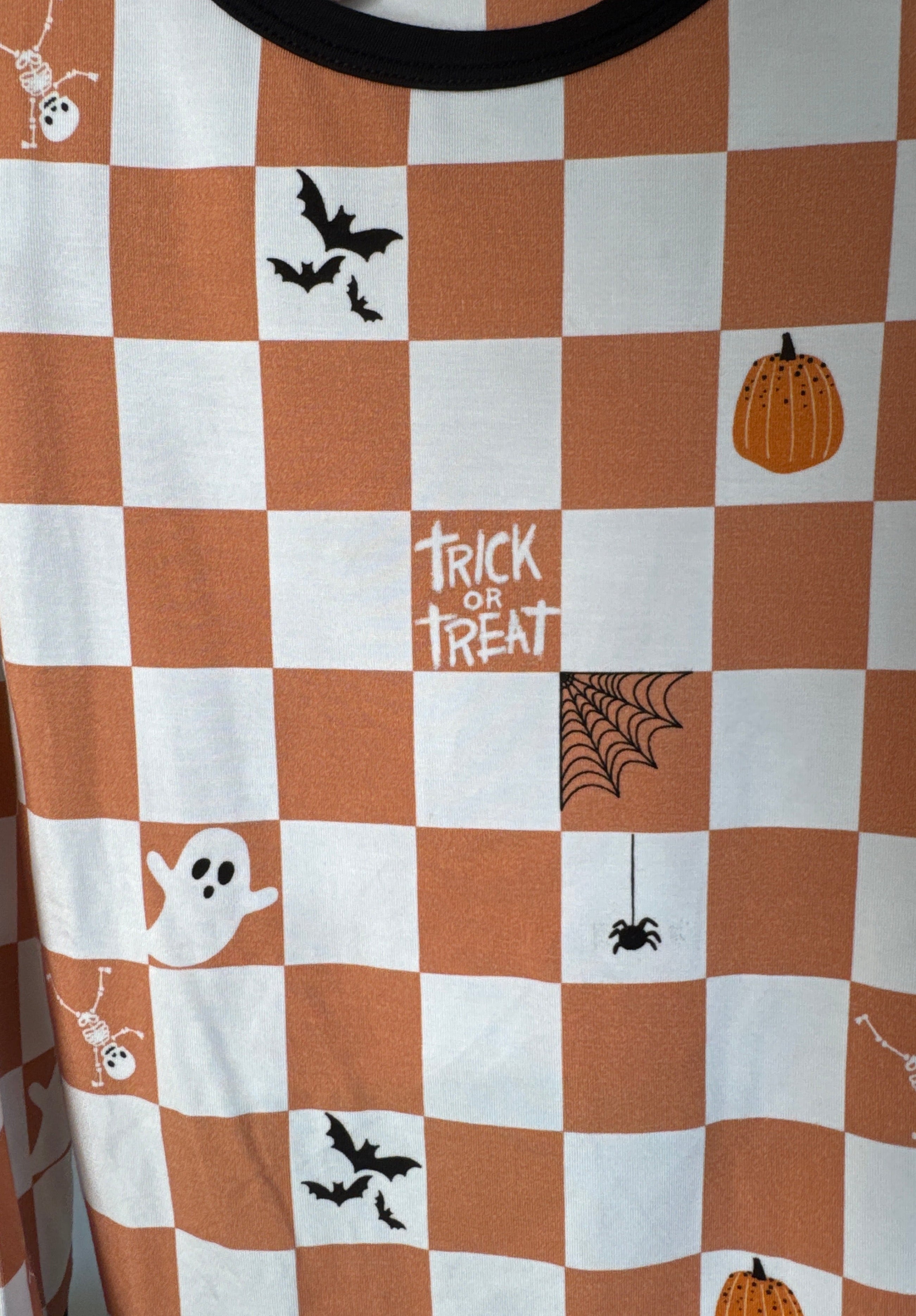 trick-or-treat checkered bamboo sleep set